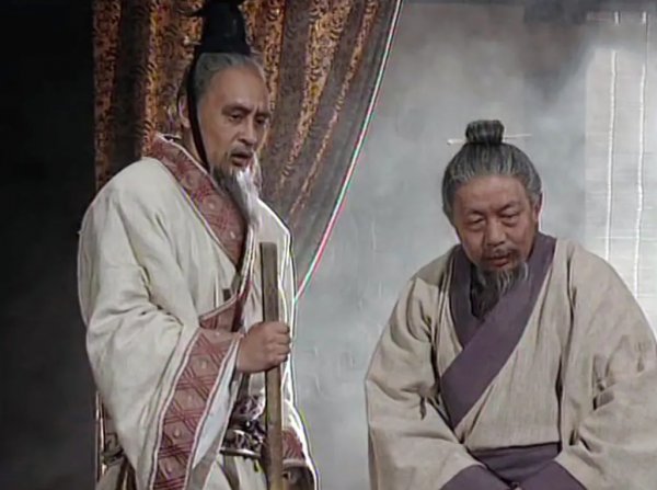 坟墓周围栽什么树最好