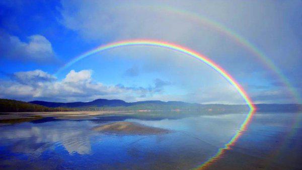 海水是什么颜色的