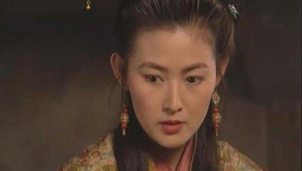 丁海峰和王思懿在一起过吗