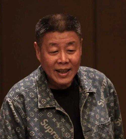 张若昀母亲是否远嫁国外了