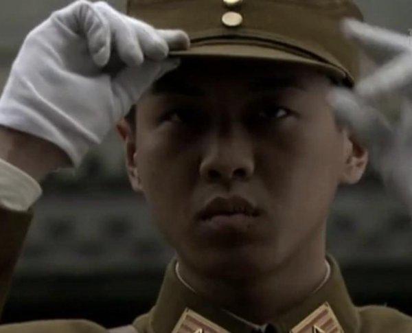 张若昀母亲是否远嫁国外了