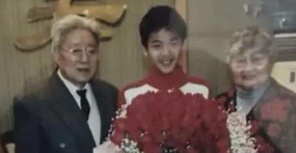 张若昀母亲是否远嫁国外了