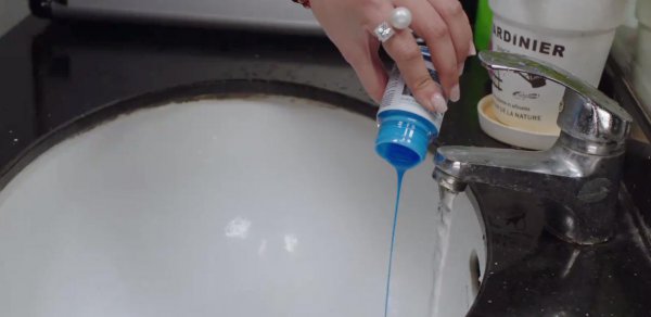 黑色灯塔乔雅为什么消失了