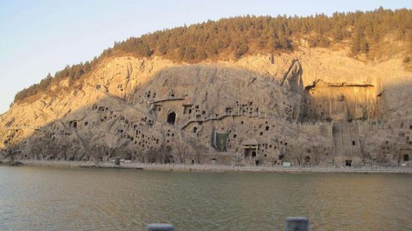 龙门石窟历史背景和故事