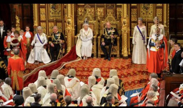 英国议会由哪三部分组成