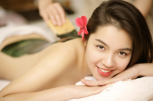 美容师工资一般多少钱一个月