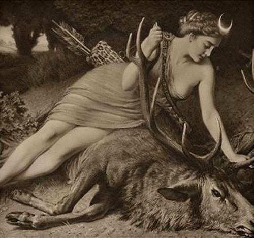 希腊神话三位月亮女神是谁