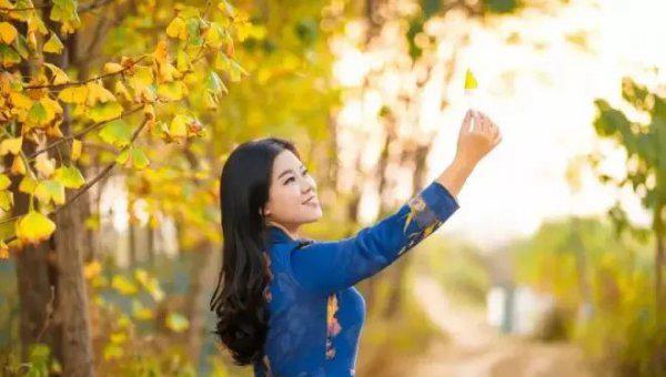 穿旗袍照相什么姿势好看