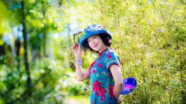 穿旗袍照相什么姿势好看