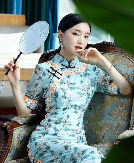 穿旗袍照相什么姿势好看