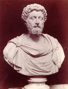 马可奥勒留的个人简介 马可奥勒留是一个悲怆的哲学派人