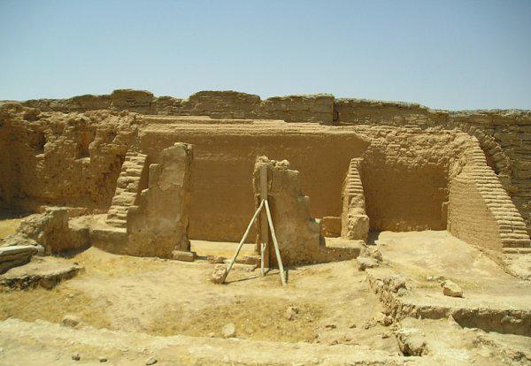 修道院和教堂的区别