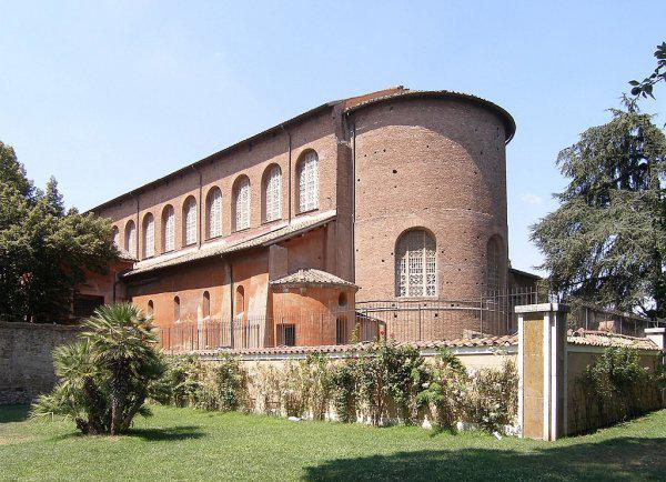 修道院和教堂的区别