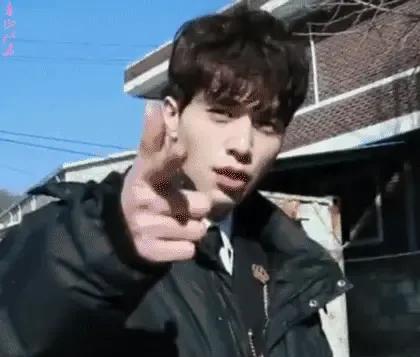 裴秀智李栋旭公开承认恋情