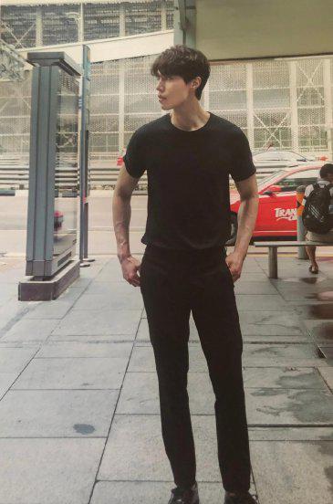 裴秀智李栋旭公开承认恋情