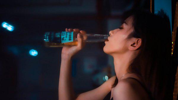 内心缺父爱的女孩心理问题