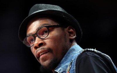 球星杜兰特全名是什么 杜兰特和女歌手争夺简称KD