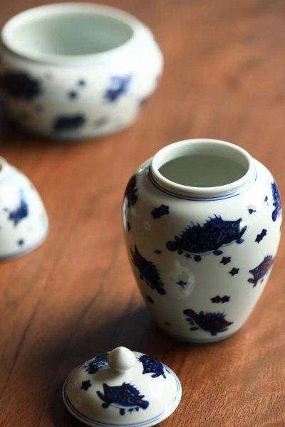 立明堂的瓷绘纹饰怎么样