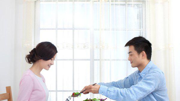 老公彻底回归家庭的表现