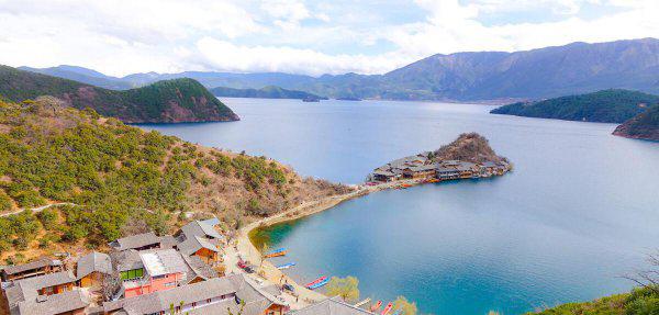 泸沽湖海拔高度多少米