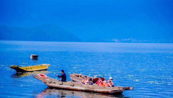 泸沽湖海拔高度多少米