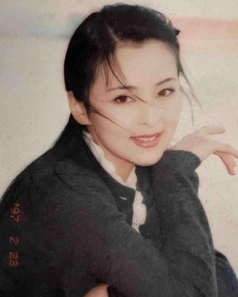 何音个人资料简介