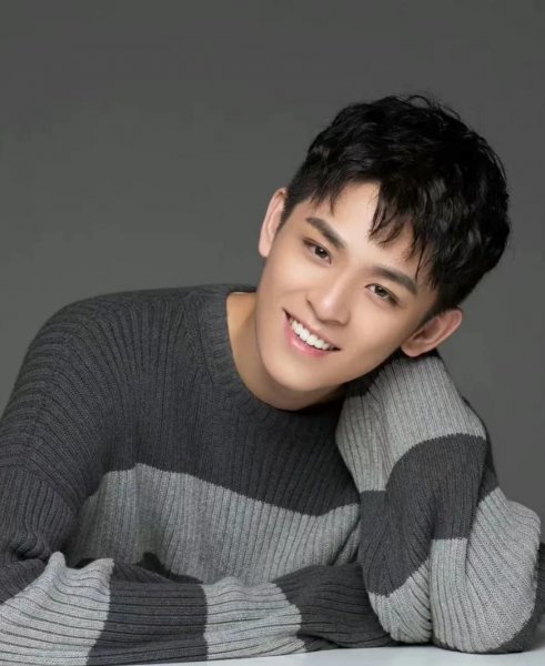 何音个人资料简介