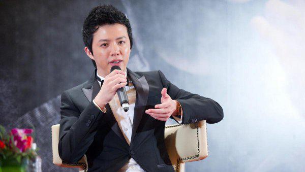 李云迪和朗朗谁的成就更高