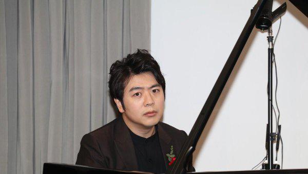 李云迪和朗朗谁的成就更高