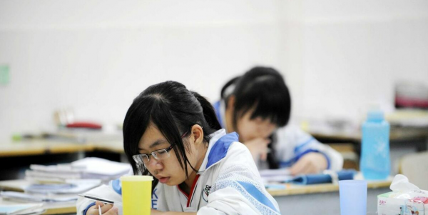 小学成绩不好初中能赶上吗