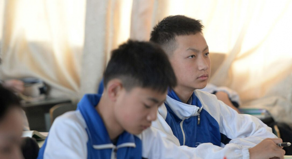 小学成绩不好初中能赶上吗