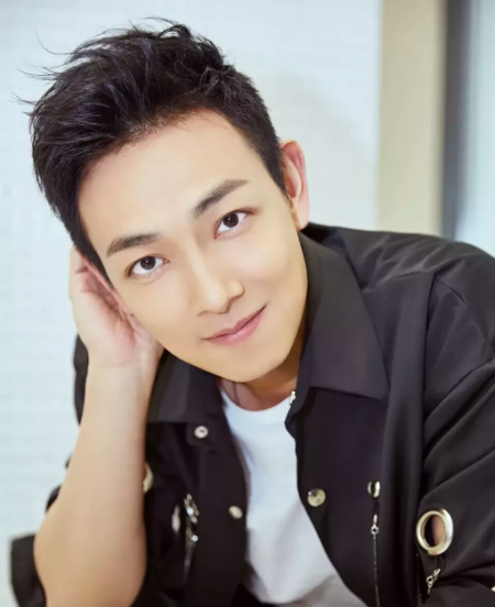 香港艺人梁烈唯个人资料简介