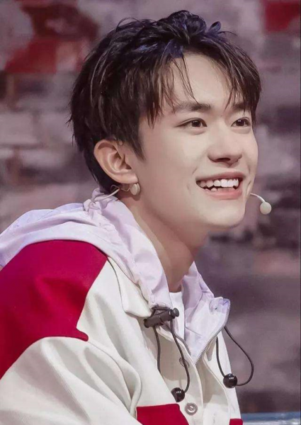 哪个男明星最帅受欢迎