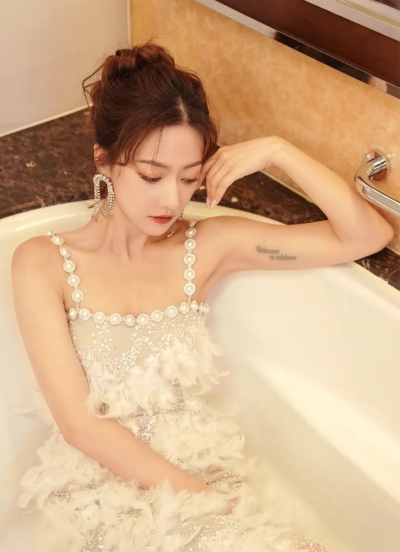 女演员余玥资料简介