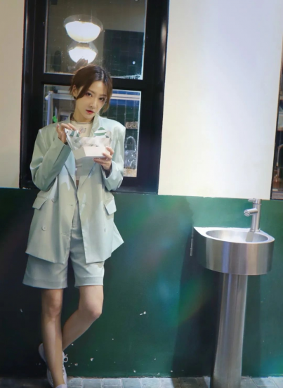 女演员余玥资料简介