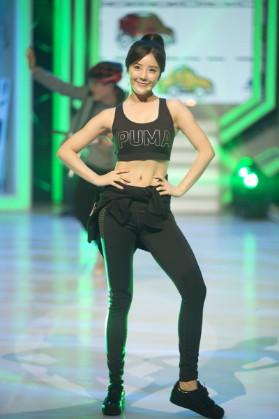 赵奕欢青春期很出名吗