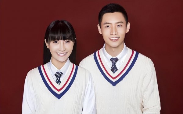 赵奕欢青春期很出名吗