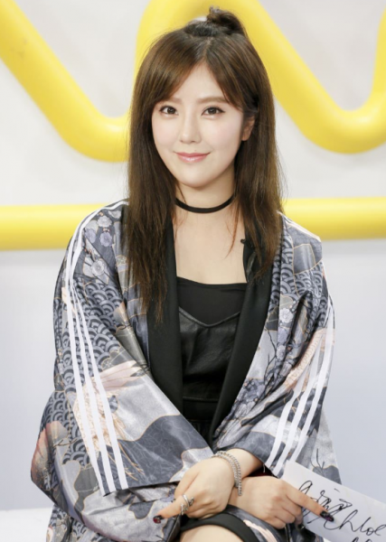 赵奕欢青春期很出名吗