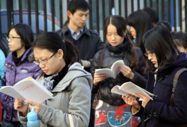 大学考公和考研哪个成功率高哪个更容易