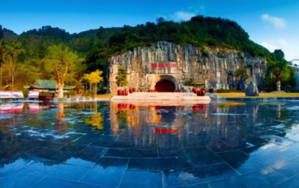 广西南丹县是哪个市的