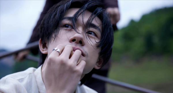 易烊千玺的爸爸是谁