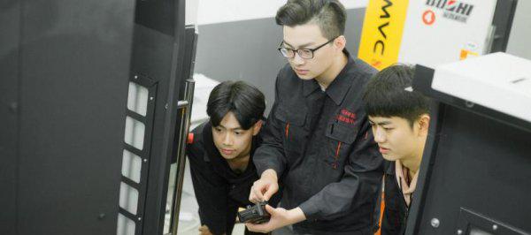 华清大学是哪所大学