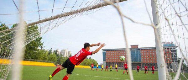 华清大学是哪所大学