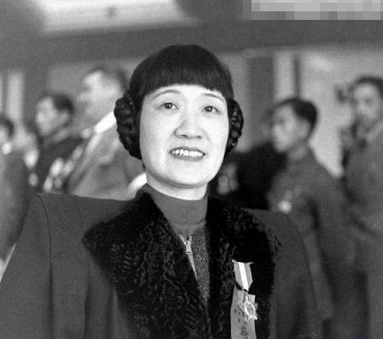 廖静文的个人资料简介