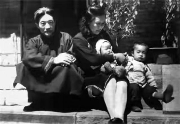 廖静文的个人资料简介