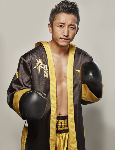 中国拳王邹市明简介