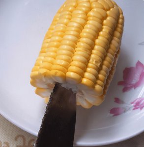新鲜玉米怎么剥粒最快 快速剥玉米粒的7个小窍门