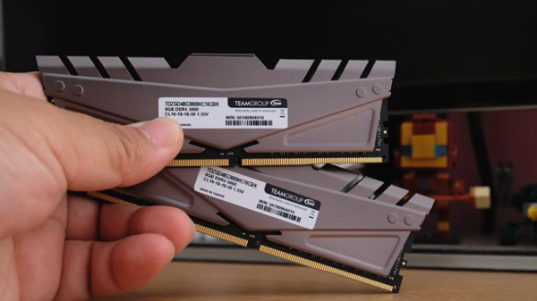 内存单16g好还是双8g