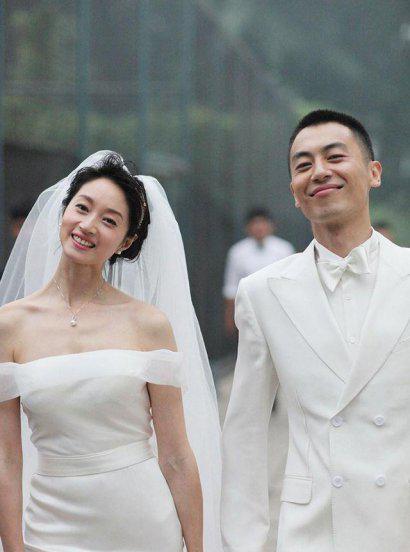 朱亚文沈佳妮怎么在一起的