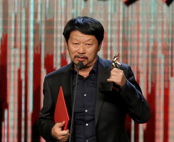 正午阳光是什么公司